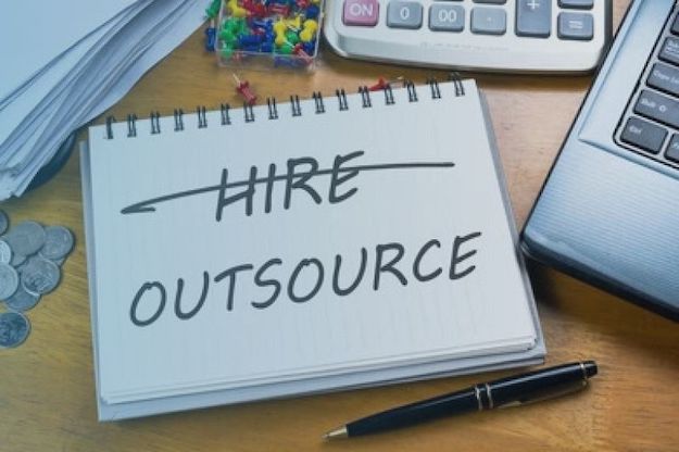 reasons to outsource it support